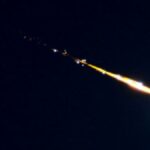 Ein heller Lichtstreifen erleuchtet den Himmel über Mailand: Die Erklärung