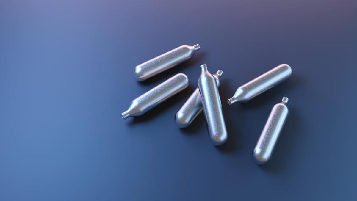 Die Gefahren und der Missbrauch von Lachgas in der Gastronomie