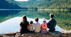 Einfluss der Anzahl von Kindern und des Alters von Schwangerschaften auf die Lebensdauer von Frauen