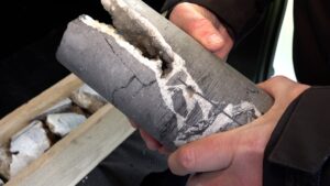 Geothermische Erkundungen in Köln-Dellbrück: Bohrungen auf der Suche nach heißem Wasser