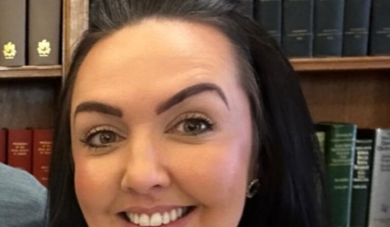 Katrina Bradley aus Derry in die Akademie der Mathematikwissenschaften aufgenommen