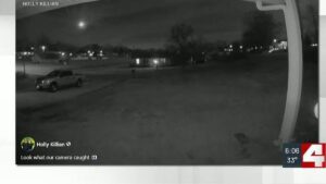 Meteor erzeugt Feuerball und Überschallknall über dem Gebiet von St. Louis