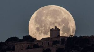 Die Rolle des Schneemonds im Februar